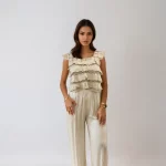 Pantalón sanitado estilo marfil